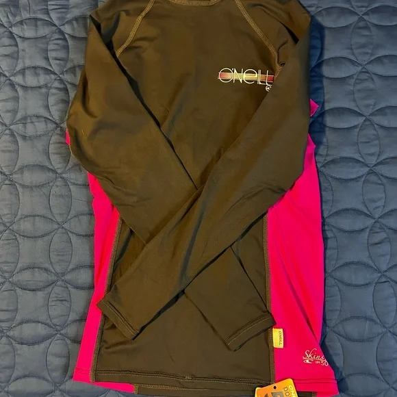 O Neil Rashguard - Picture 2 of 4